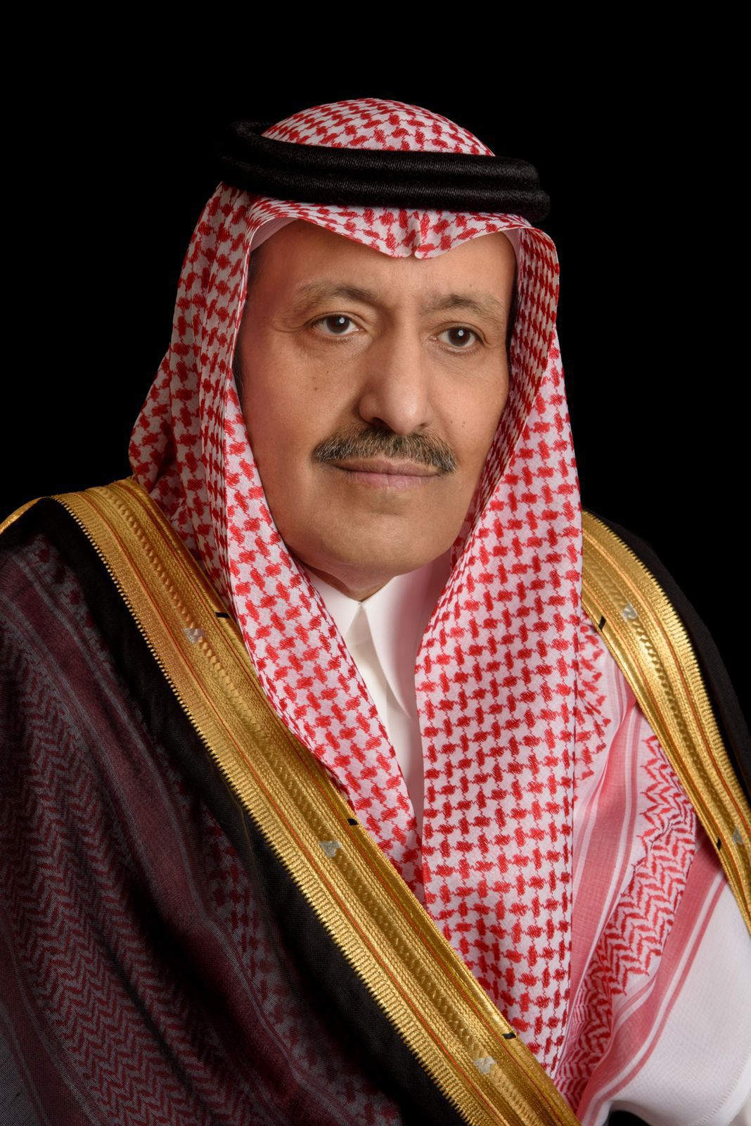 أمير الباحة يدشّن مشاركة المنطقة في حملة "جود الإسكان"